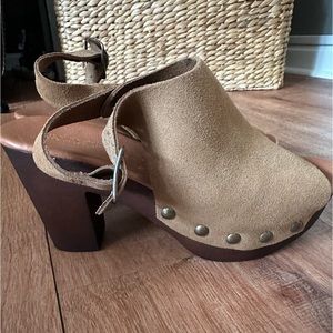 Mila Paoli Platform Block Heels